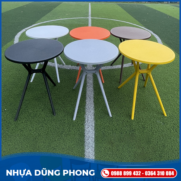 Bàn nhựa đúc	