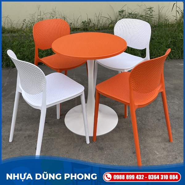 Bàn tròn trụ tuylip	